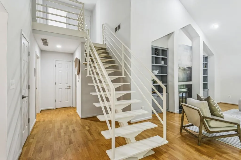 2014 Northside Drive Nw, Atlanta, Georgia 30318, 3 Bedrooms Bedrooms, ,3 BathroomsBathrooms,Residential,For Sale,2014 Northside Drive Nw,7670525