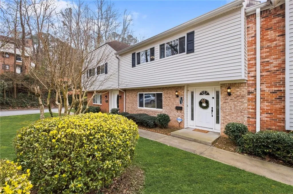 7086 Stonington Drive, Atlanta, Georgia 30328, 3 Bedrooms Bedrooms, ,2 BathroomsBathrooms,Residential,Sold,7086 Stonington Drive,7183294