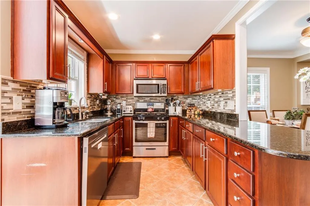 36 Mount Vernon Circle, Atlanta, Georgia 30338, 2 Bedrooms Bedrooms, ,2 BathroomsBathrooms,Residential,Sold,36 Mount Vernon Circle,6045067