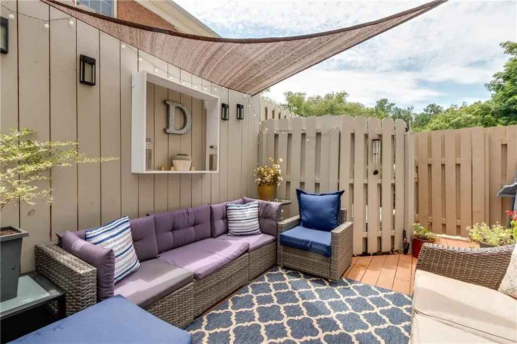 36 Mount Vernon Circle, Atlanta, Georgia 30338, 2 Bedrooms Bedrooms, ,2 BathroomsBathrooms,Residential,Sold,36 Mount Vernon Circle,6045067