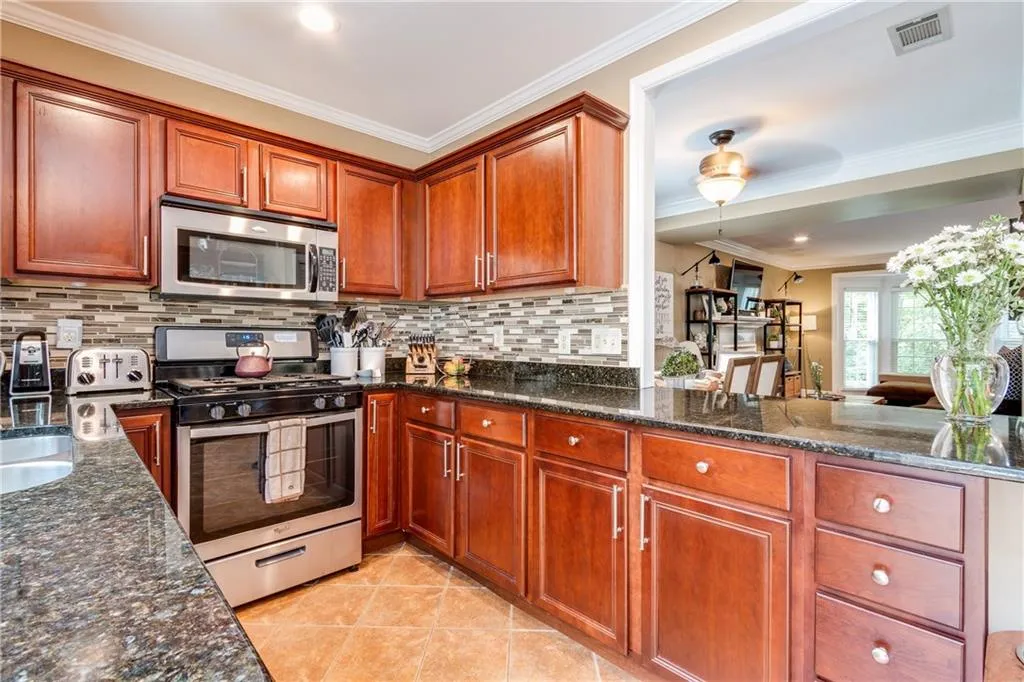 36 Mount Vernon Circle, Atlanta, Georgia 30338, 2 Bedrooms Bedrooms, ,2 BathroomsBathrooms,Residential,Sold,36 Mount Vernon Circle,6045067