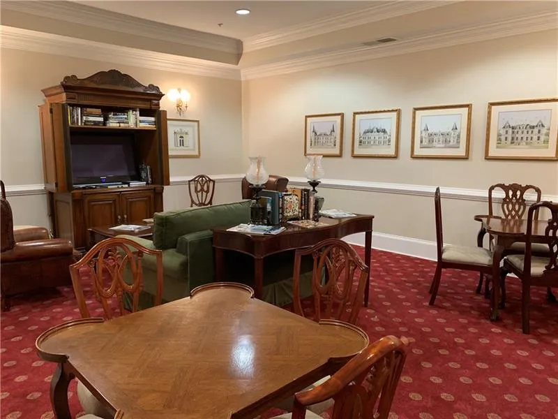 5415 Northland Drive Unit 303, Atlanta, Georgia 30342, 2 Bedrooms Bedrooms, ,2 BathroomsBathrooms,Residential,Sold,5415 Northland Drive Unit 303,6633280