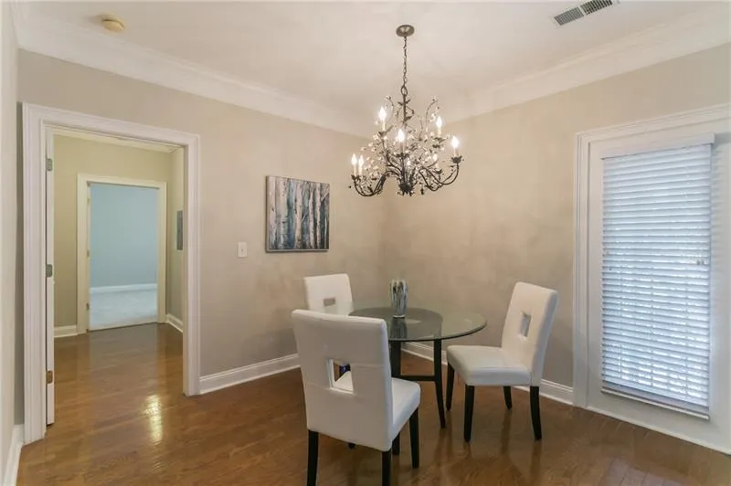 5415 Northland Drive Unit 303, Atlanta, Georgia 30342, 2 Bedrooms Bedrooms, ,2 BathroomsBathrooms,Residential,Sold,5415 Northland Drive Unit 303,6633280