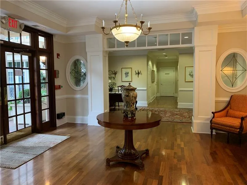 5415 Northland Drive Unit 303, Atlanta, Georgia 30342, 2 Bedrooms Bedrooms, ,2 BathroomsBathrooms,Residential,Sold,5415 Northland Drive Unit 303,6633280