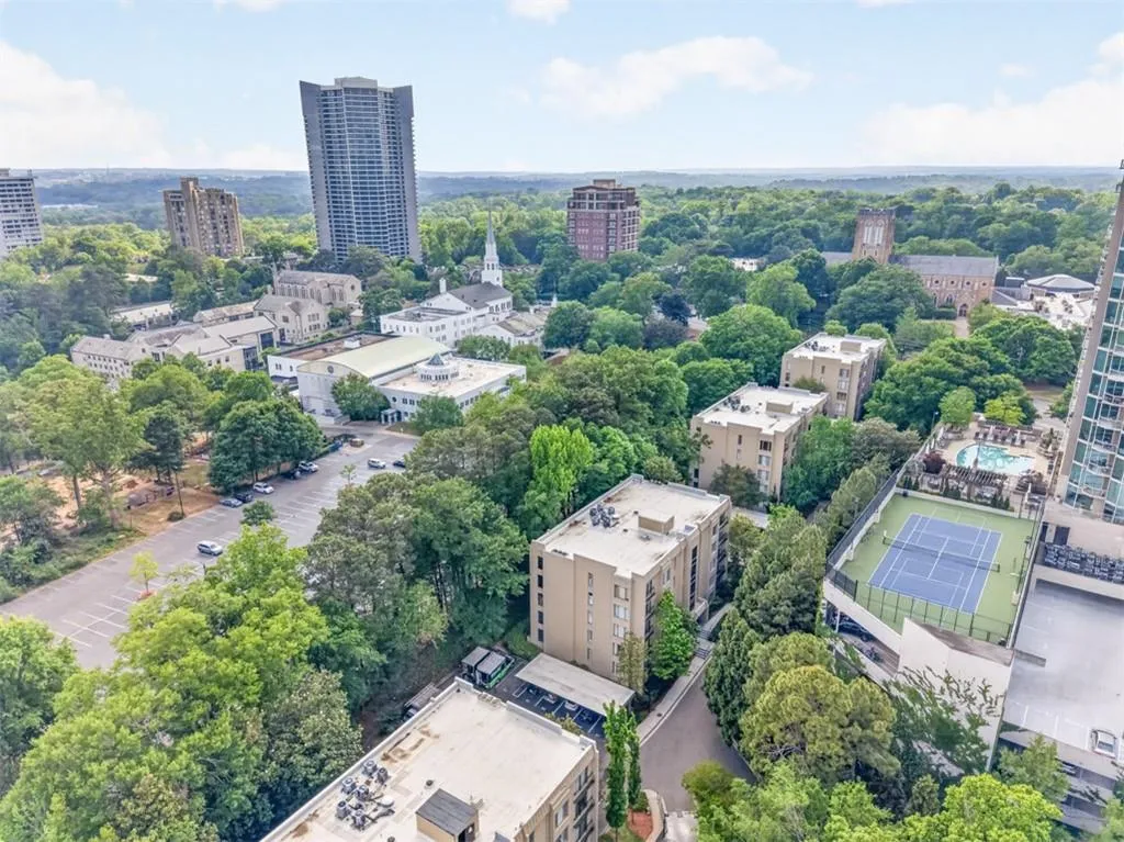 2769 Peachtree Road Ne Unit 10, Atlanta, Georgia 30305, 2 Bedrooms Bedrooms, 0 ,2 BathroomsBathrooms,Residential,For Sale,2769 Peachtree Road Ne Unit 10,7761224