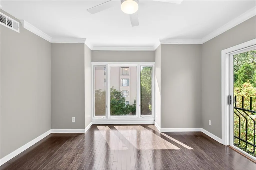 2769 Peachtree Road Ne Unit 10, Atlanta, Georgia 30305, 2 Bedrooms Bedrooms, 0 ,2 BathroomsBathrooms,Residential,For Sale,2769 Peachtree Road Ne Unit 10,7761224