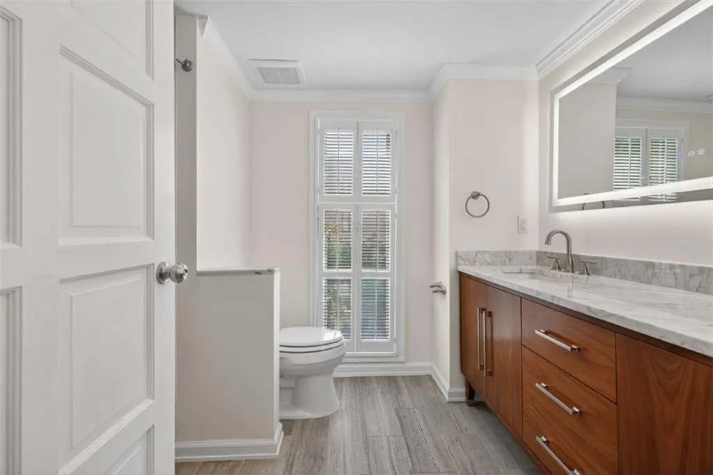 2769 Peachtree Road Ne Unit 10, Atlanta, Georgia 30305, 2 Bedrooms Bedrooms, 0 ,2 BathroomsBathrooms,Residential,For Sale,2769 Peachtree Road Ne Unit 10,7761224