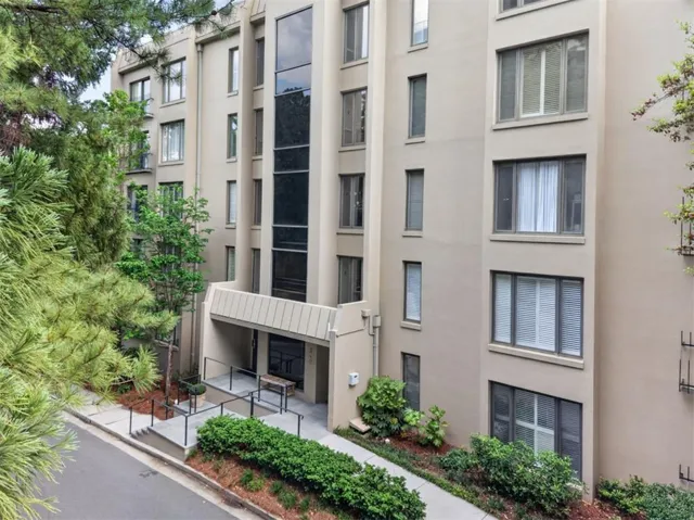 2769 Peachtree Road Ne Unit 10, Atlanta, Georgia 30305