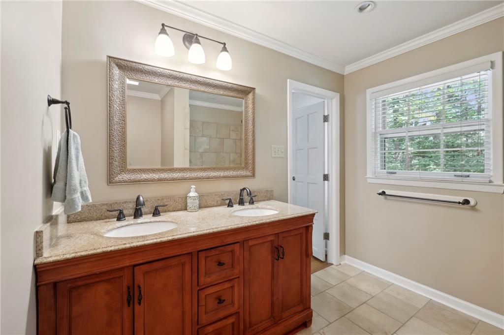 5567 Benton Woods Drive, Atlanta, Georgia 30342, 3 Bedrooms Bedrooms, ,2 BathroomsBathrooms,Residential,Sold,5567 Benton Woods Drive,7279123