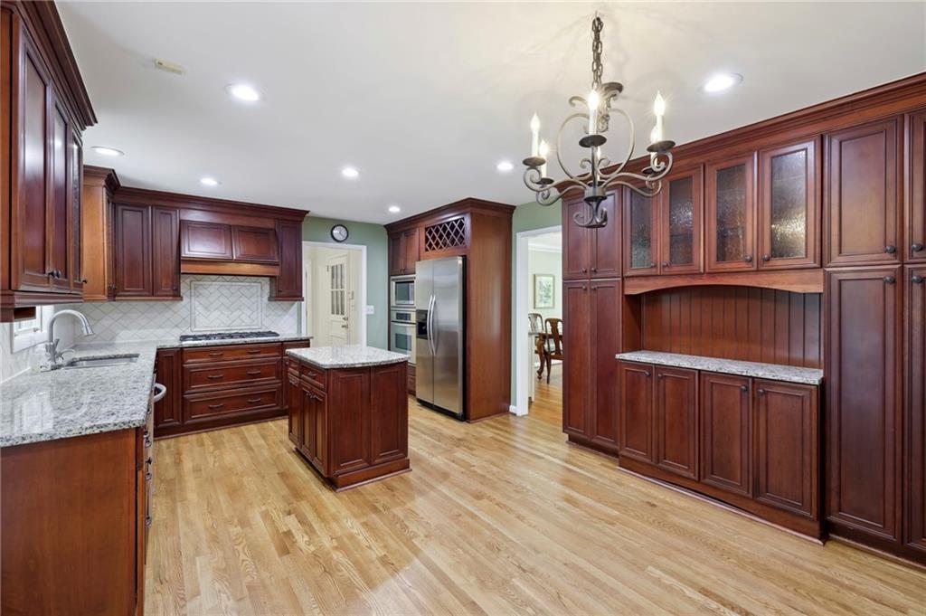 5567 Benton Woods Drive, Atlanta, Georgia 30342, 3 Bedrooms Bedrooms, ,2 BathroomsBathrooms,Residential,Sold,5567 Benton Woods Drive,7279123