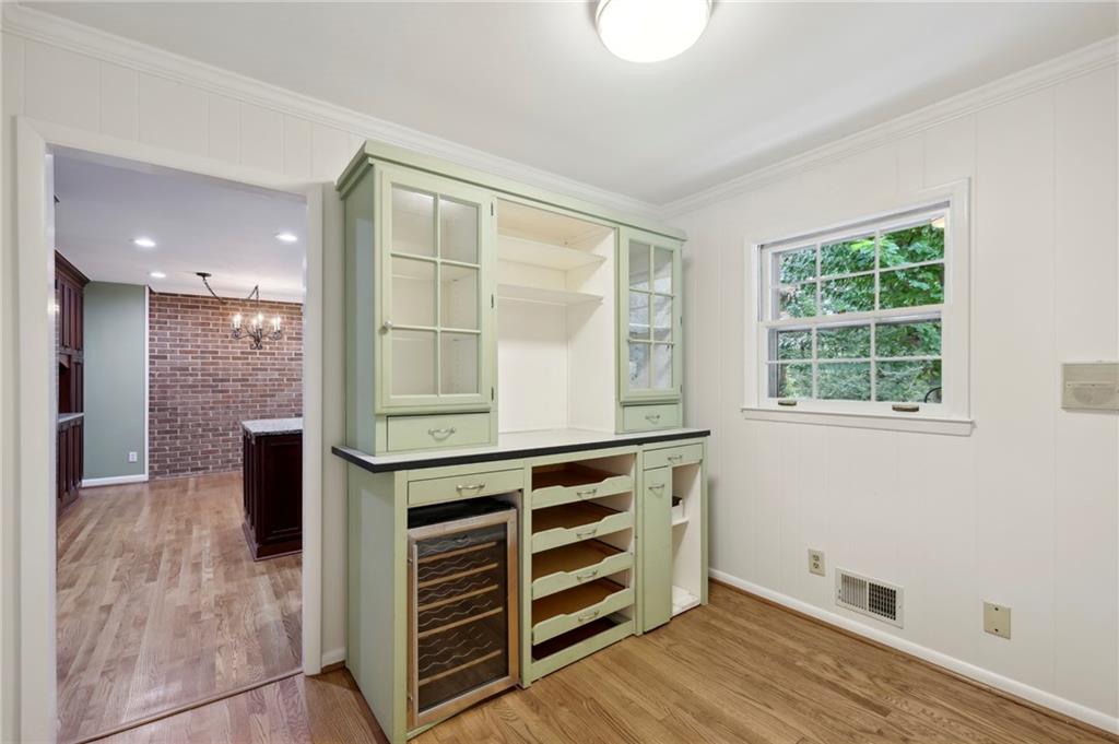 5567 Benton Woods Drive, Atlanta, Georgia 30342, 3 Bedrooms Bedrooms, ,2 BathroomsBathrooms,Residential,Sold,5567 Benton Woods Drive,7279123