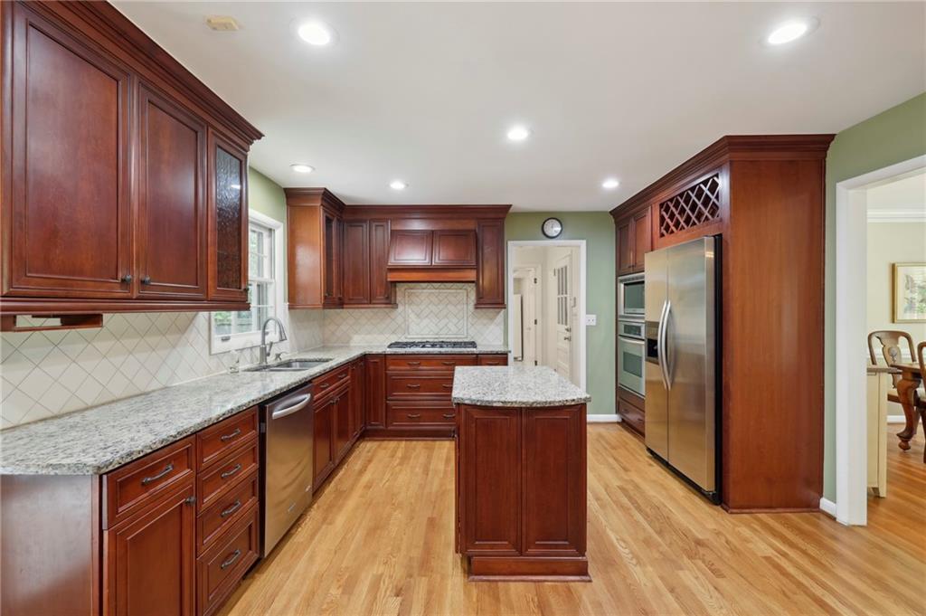 5567 Benton Woods Drive, Atlanta, Georgia 30342, 3 Bedrooms Bedrooms, ,2 BathroomsBathrooms,Residential,Sold,5567 Benton Woods Drive,7279123