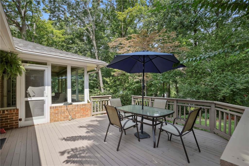 5567 Benton Woods Drive, Atlanta, Georgia 30342, 3 Bedrooms Bedrooms, ,2 BathroomsBathrooms,Residential,Sold,5567 Benton Woods Drive,7279123