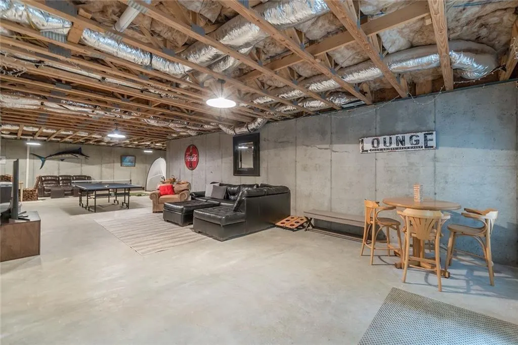 480 Highbrook Drive Ne, Sandy Springs, Georgia 30342, 5 Bedrooms Bedrooms, ,5 BathroomsBathrooms,Residential,Sold,480 Highbrook Drive Ne,6938662