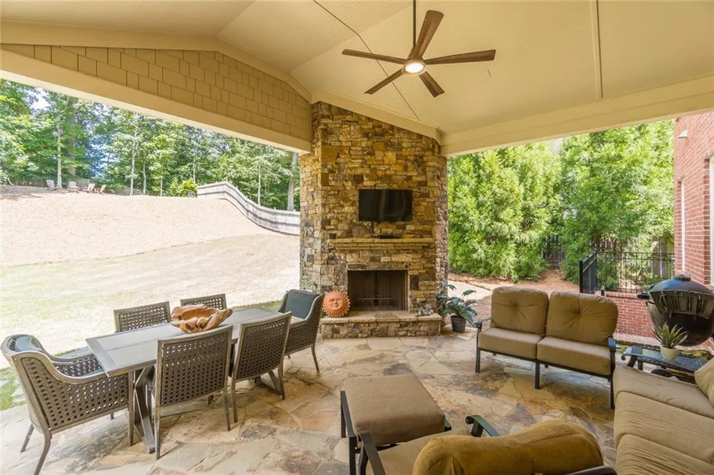 480 Highbrook Drive Ne, Sandy Springs, Georgia 30342, 5 Bedrooms Bedrooms, ,5 BathroomsBathrooms,Residential,Sold,480 Highbrook Drive Ne,6938662