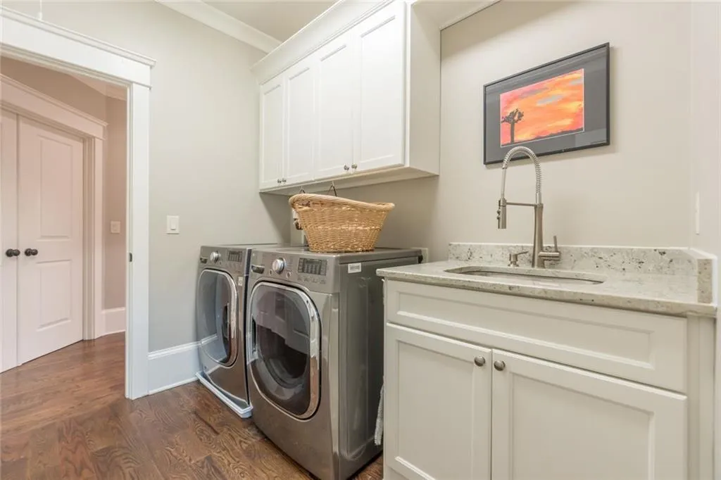 480 Highbrook Drive Ne, Sandy Springs, Georgia 30342, 5 Bedrooms Bedrooms, ,5 BathroomsBathrooms,Residential,Sold,480 Highbrook Drive Ne,6938662