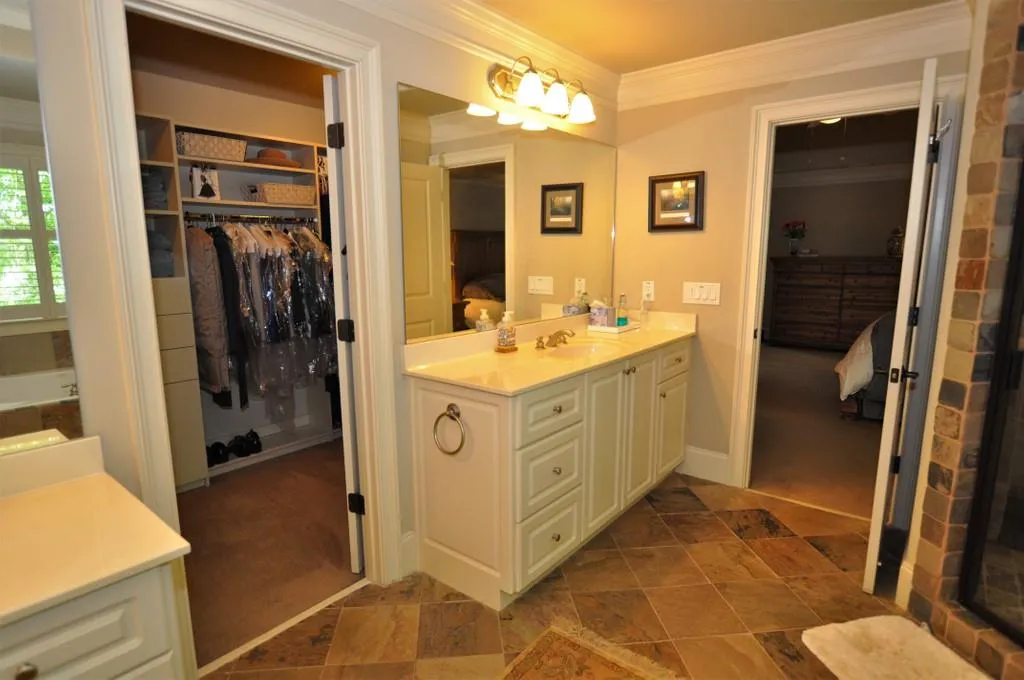 1008 Madeline Lane, Atlanta, Georgia 30350, 5 Bedrooms Bedrooms, ,3 BathroomsBathrooms,Residential,Sold,1008 Madeline Lane,6869490