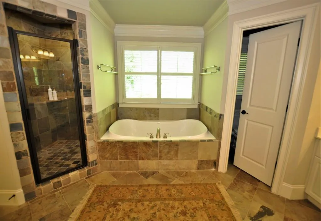 1008 Madeline Lane, Atlanta, Georgia 30350, 5 Bedrooms Bedrooms, ,3 BathroomsBathrooms,Residential,Sold,1008 Madeline Lane,6869490