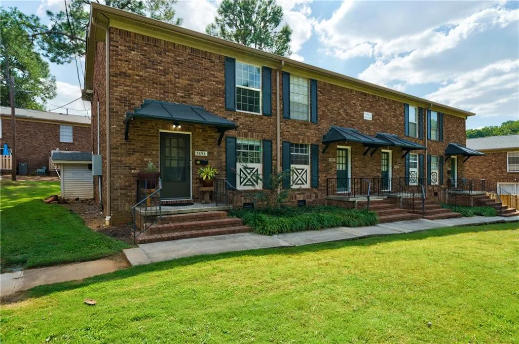 5696 Kingsport Drive Unit 5696, Sandy Springs, Georgia 30342, 2 Bedrooms Bedrooms, ,1 BathroomBathrooms,Residential,Sold,5696 Kingsport Drive Unit 5696,7116783