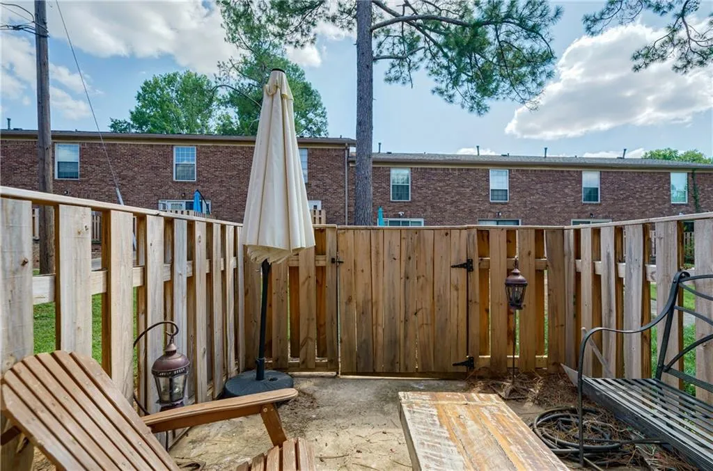 5696 Kingsport Drive Unit 5696, Sandy Springs, Georgia 30342, 2 Bedrooms Bedrooms, ,1 BathroomBathrooms,Residential,Sold,5696 Kingsport Drive Unit 5696,7116783