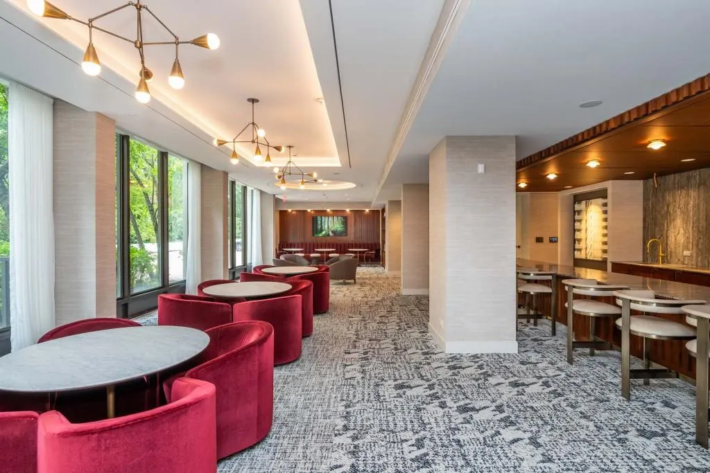 2575 Peachtree Road Ne Unit 9h, Atlanta, Georgia 30305, 1 Bedroom Bedrooms, ,1 BathroomBathrooms,Residential,For Sale,2575 Peachtree Road Ne Unit 9h,7629049