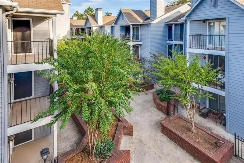 521 Granville Court, Atlanta, Georgia 30328, 1 Bedroom Bedrooms, ,1 BathroomBathrooms,Residential,Sold,521 Granville Court,6089049