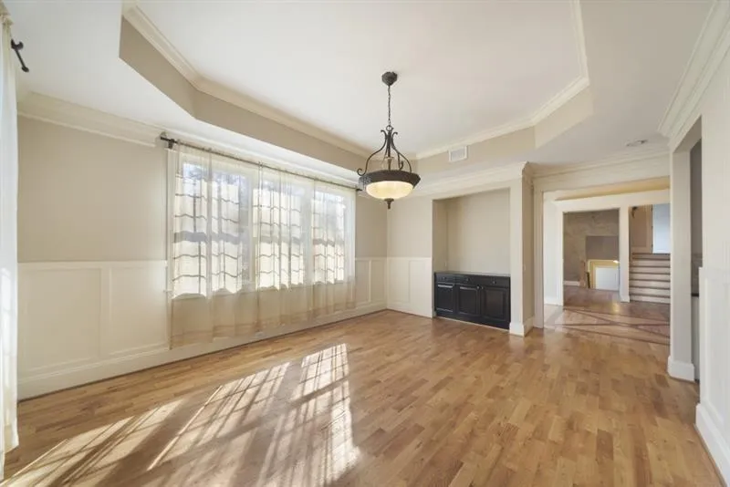 630 Glenairy Drive, Sandy Springs, Georgia 30328, 6 Bedrooms Bedrooms, ,5 BathroomsBathrooms,Residential,Sold,630 Glenairy Drive,7008135