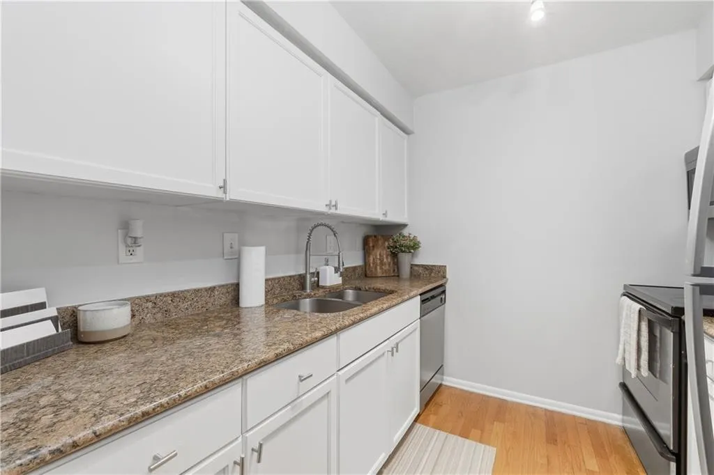 1150 Collier Road Nw Unit 6h, Atlanta, Georgia 30318, 1 Bedroom Bedrooms, 0 ,1 BathroomBathrooms,Residential,For Sale,1150 Collier Road Nw Unit 6h,7710545
