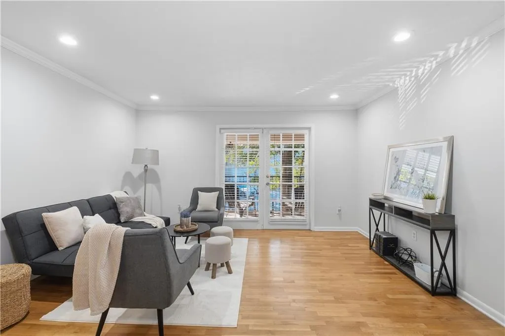 1150 Collier Road Nw Unit 6h, Atlanta, Georgia 30318, 1 Bedroom Bedrooms, 0 ,1 BathroomBathrooms,Residential,For Sale,1150 Collier Road Nw Unit 6h,7710545