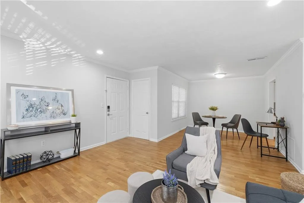 1150 Collier Road Nw Unit 6h, Atlanta, Georgia 30318, 1 Bedroom Bedrooms, 0 ,1 BathroomBathrooms,Residential,For Sale,1150 Collier Road Nw Unit 6h,7710545