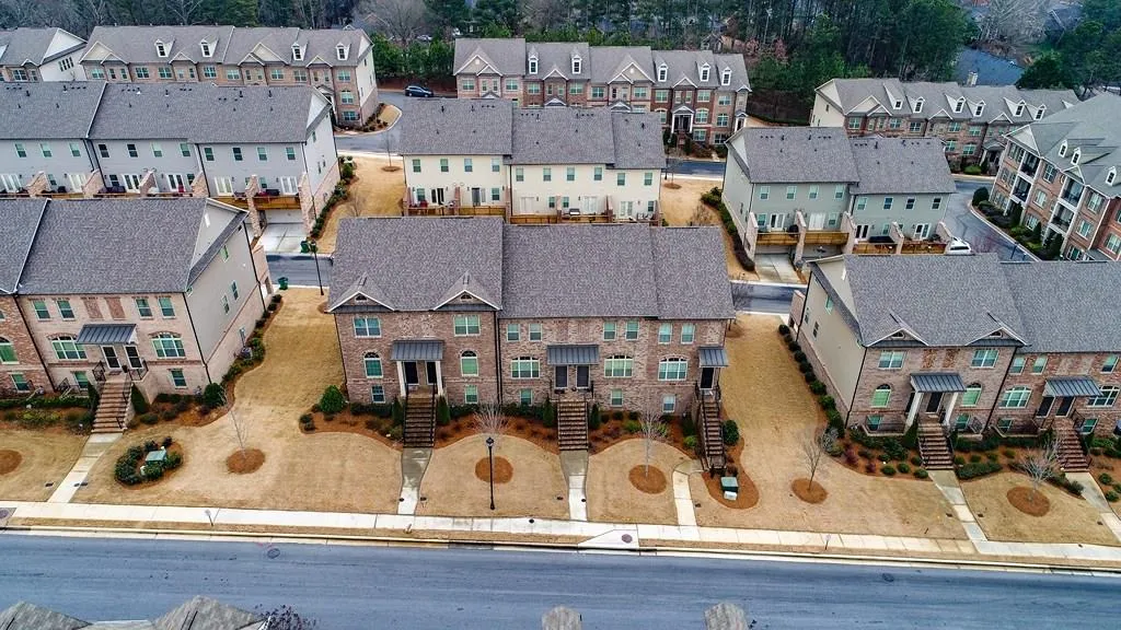 7375 Glisten Avenue, Atlanta, Georgia 30328, 3 Bedrooms Bedrooms, ,3 BathroomsBathrooms,Residential,Sold,7375 Glisten Avenue,5953577