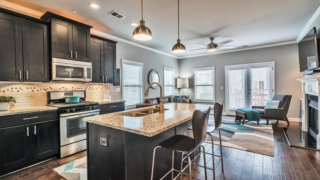 7375 Glisten Avenue, Atlanta, Georgia 30328, 3 Bedrooms Bedrooms, ,3 BathroomsBathrooms,Residential,Sold,7375 Glisten Avenue,5953577