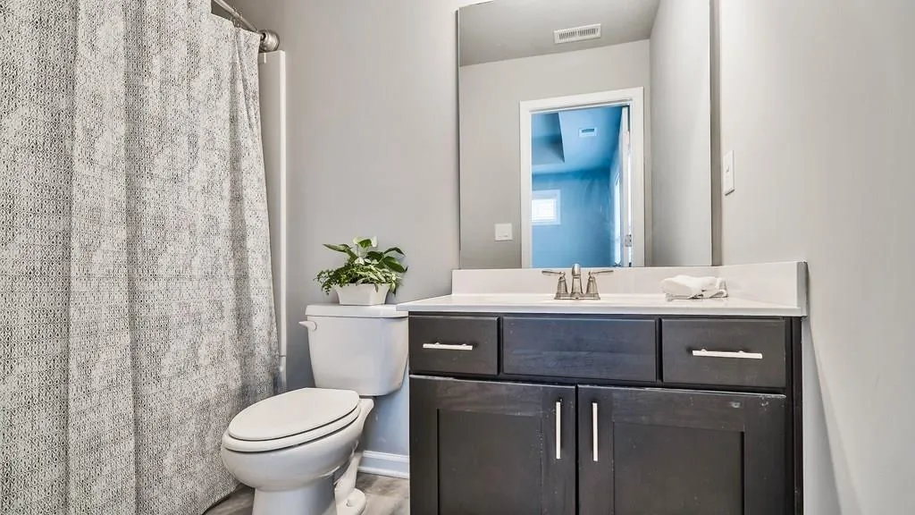 7375 Glisten Avenue, Atlanta, Georgia 30328, 3 Bedrooms Bedrooms, ,3 BathroomsBathrooms,Residential,Sold,7375 Glisten Avenue,5953577