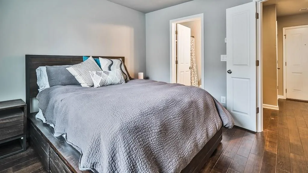 7375 Glisten Avenue, Atlanta, Georgia 30328, 3 Bedrooms Bedrooms, ,3 BathroomsBathrooms,Residential,Sold,7375 Glisten Avenue,5953577