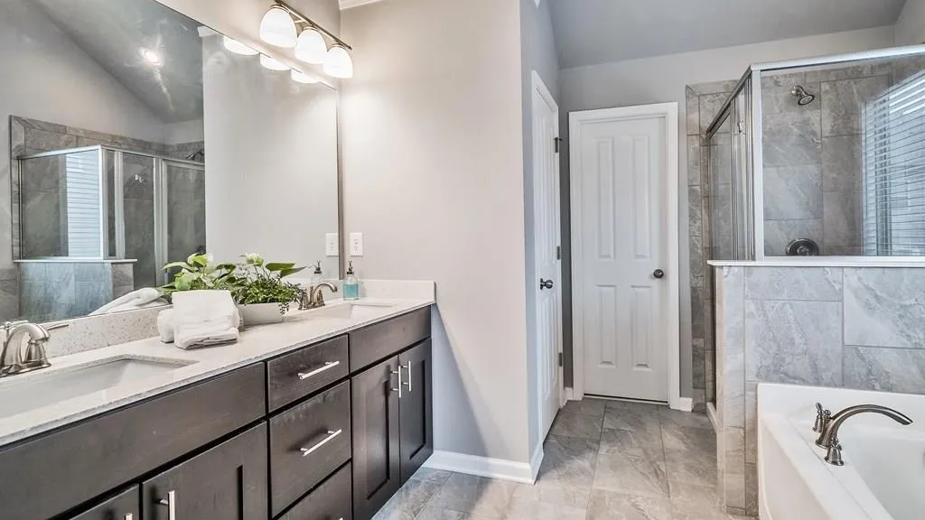 7375 Glisten Avenue, Atlanta, Georgia 30328, 3 Bedrooms Bedrooms, ,3 BathroomsBathrooms,Residential,Sold,7375 Glisten Avenue,5953577