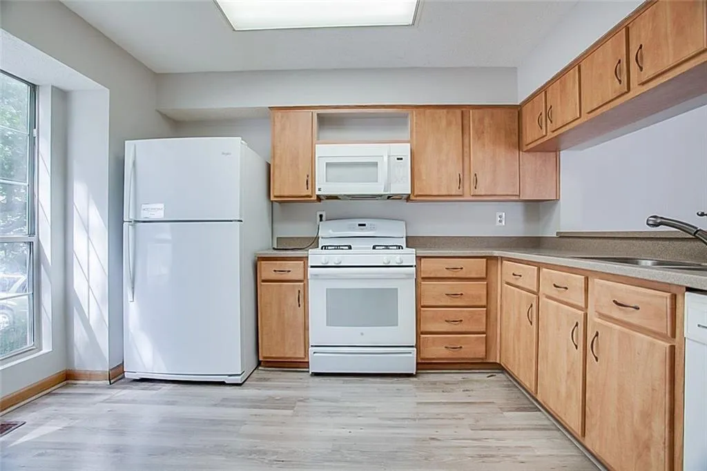 1108 Wedgewood Way, Atlanta, Georgia 30350, 3 Bedrooms Bedrooms, ,3 BathroomsBathrooms,Residential,Sold,1108 Wedgewood Way,6611606