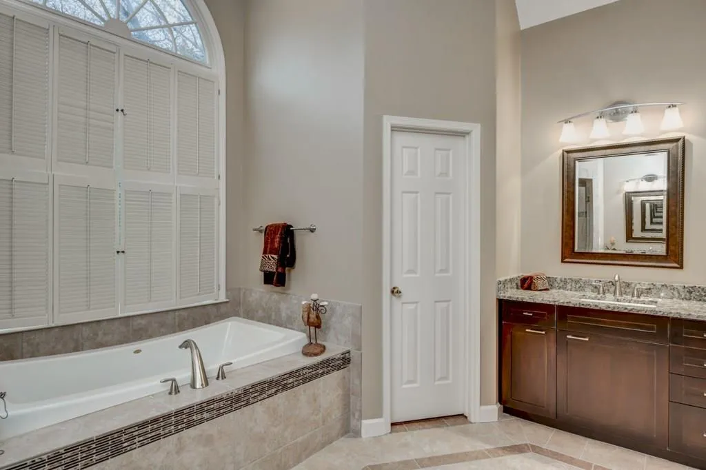 190 Wing Mill Road, Sandy Springs, Georgia 30350, 5 Bedrooms Bedrooms, ,4 BathroomsBathrooms,Residential,Sold,190 Wing Mill Road,5974923