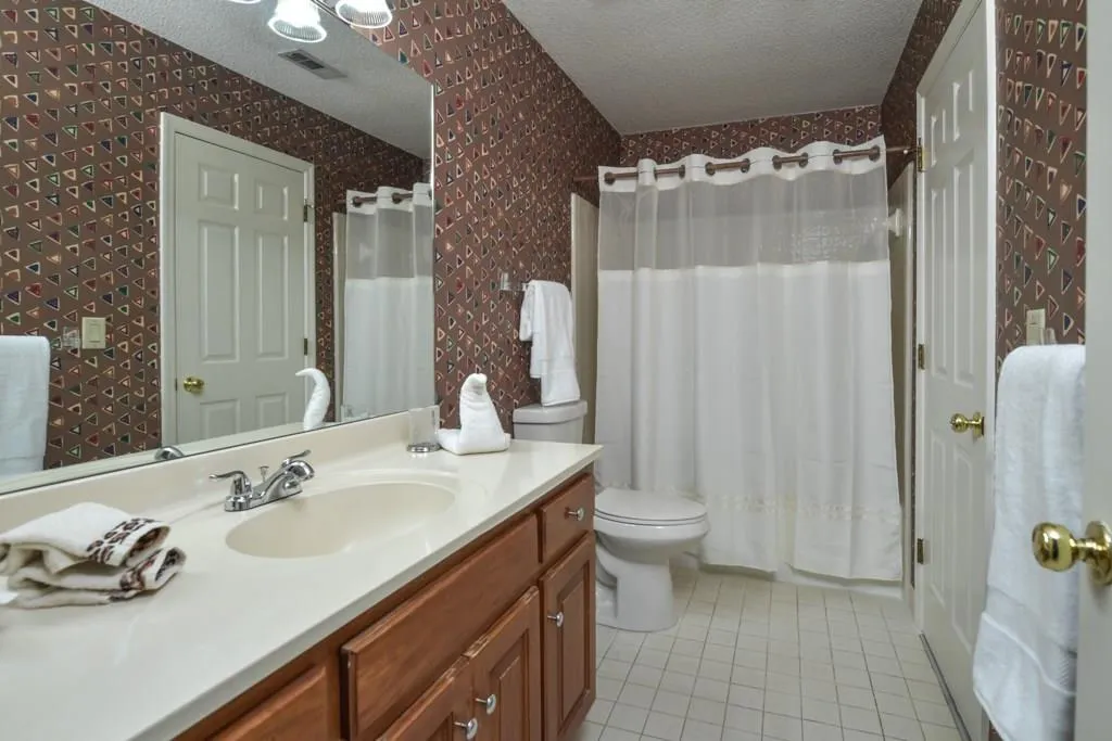 190 Wing Mill Road, Sandy Springs, Georgia 30350, 5 Bedrooms Bedrooms, ,4 BathroomsBathrooms,Residential,Sold,190 Wing Mill Road,5974923