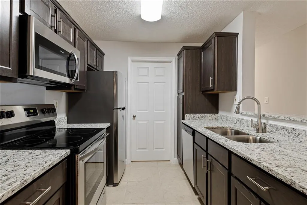 7102 Santa Fe Parkway, Sandy Springs, Georgia 30350, 3 Bedrooms Bedrooms, ,2 BathroomsBathrooms,Residential,Sold,7102 Santa Fe Parkway,7024171