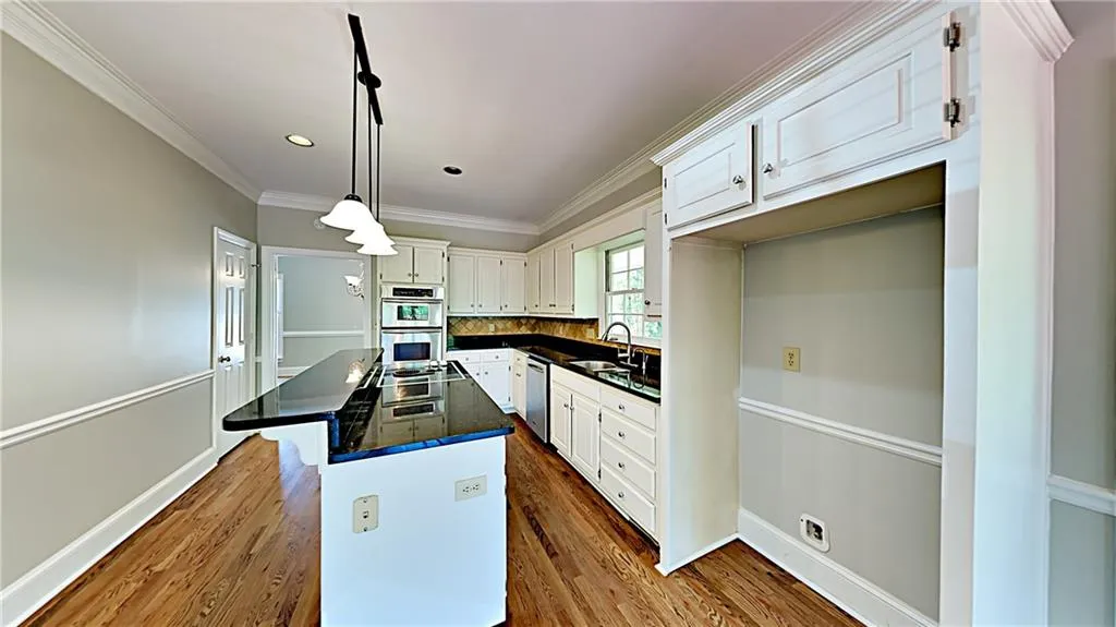 425 Ashdowne Way, Atlanta, Georgia 30350, 3 Bedrooms Bedrooms, ,2 BathroomsBathrooms,Residential,Sold,425 Ashdowne Way,6113189