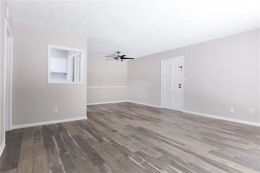 725 Dalrymple Road Unit 8i, Sandy Springs, Georgia 30328, 2 Bedrooms Bedrooms, ,2 BathroomsBathrooms,Residential,Sold,725 Dalrymple Road Unit 8i,6038631