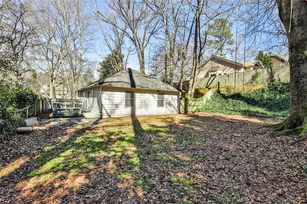 37 W Belle Isle Road, Atlanta, Georgia 30342, 3 Bedrooms Bedrooms, ,2 BathroomsBathrooms,Residential,Sold,37 W Belle Isle Road,7000739