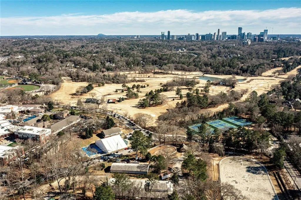 37 W Belle Isle Road, Atlanta, Georgia 30342, 3 Bedrooms Bedrooms, ,2 BathroomsBathrooms,Residential,Sold,37 W Belle Isle Road,7000739