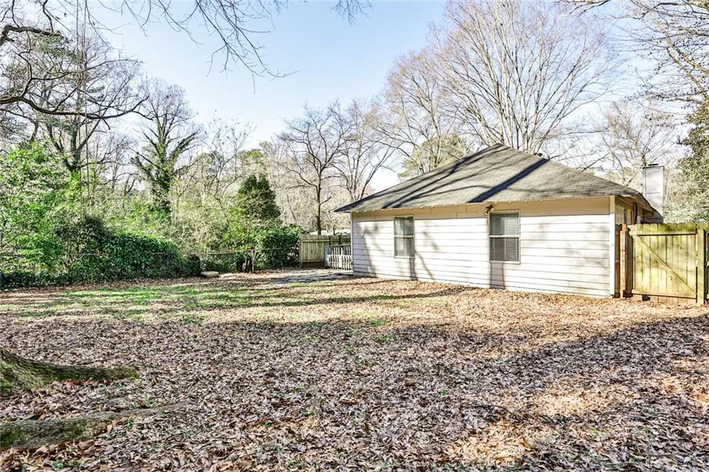 37 W Belle Isle Road, Atlanta, Georgia 30342, 3 Bedrooms Bedrooms, ,2 BathroomsBathrooms,Residential,Sold,37 W Belle Isle Road,7000739
