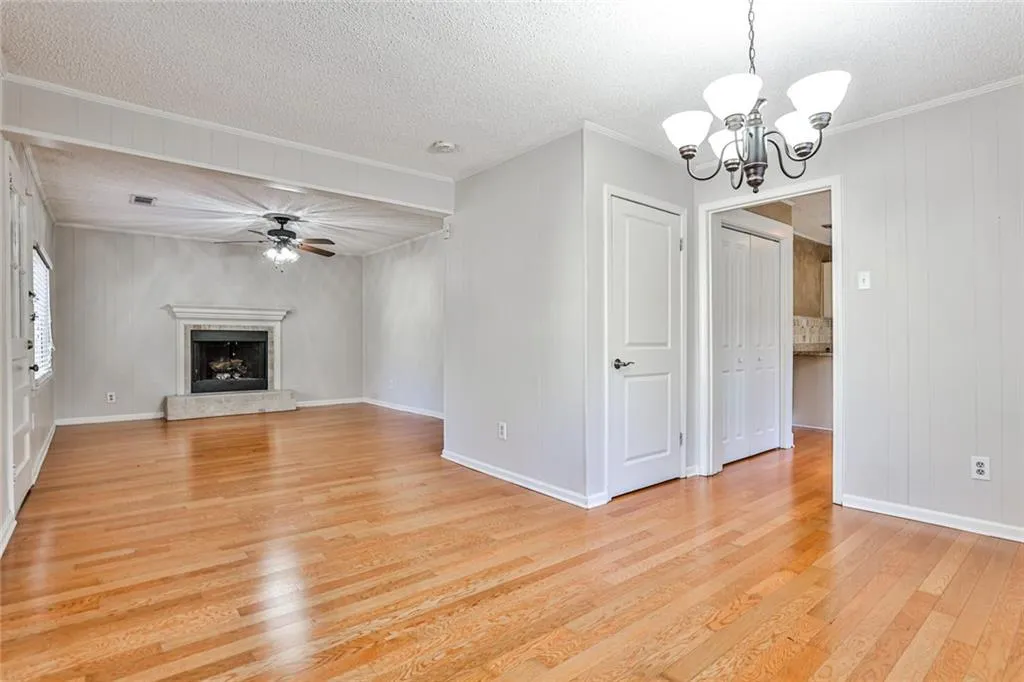 37 W Belle Isle Road, Atlanta, Georgia 30342, 3 Bedrooms Bedrooms, ,2 BathroomsBathrooms,Residential,Sold,37 W Belle Isle Road,7000739