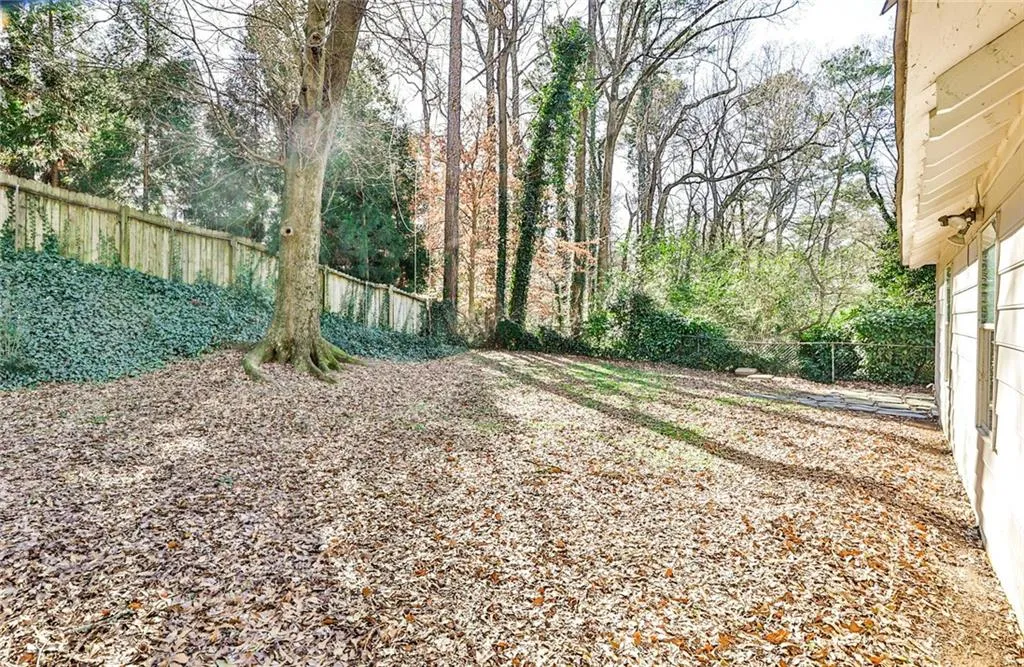 37 W Belle Isle Road, Atlanta, Georgia 30342, 3 Bedrooms Bedrooms, ,2 BathroomsBathrooms,Residential,Sold,37 W Belle Isle Road,7000739