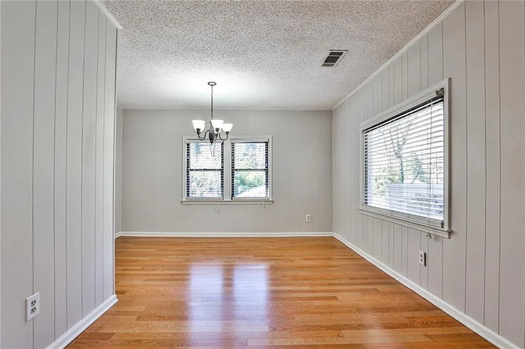 37 W Belle Isle Road, Atlanta, Georgia 30342, 3 Bedrooms Bedrooms, ,2 BathroomsBathrooms,Residential,Sold,37 W Belle Isle Road,7000739