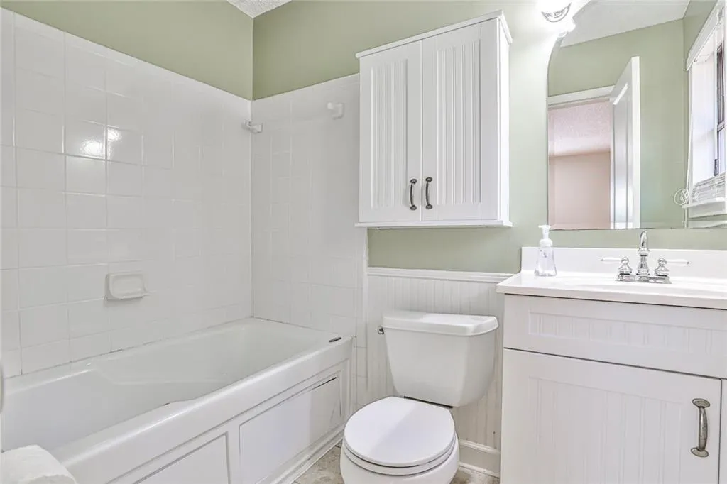 37 W Belle Isle Road, Atlanta, Georgia 30342, 3 Bedrooms Bedrooms, ,2 BathroomsBathrooms,Residential,Sold,37 W Belle Isle Road,7000739