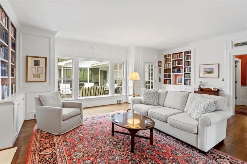 430 Tavern Circle, Sandy Springs, Georgia 30350, 5 Bedrooms Bedrooms, ,5 BathroomsBathrooms,Residential,Sold,430 Tavern Circle,7364219