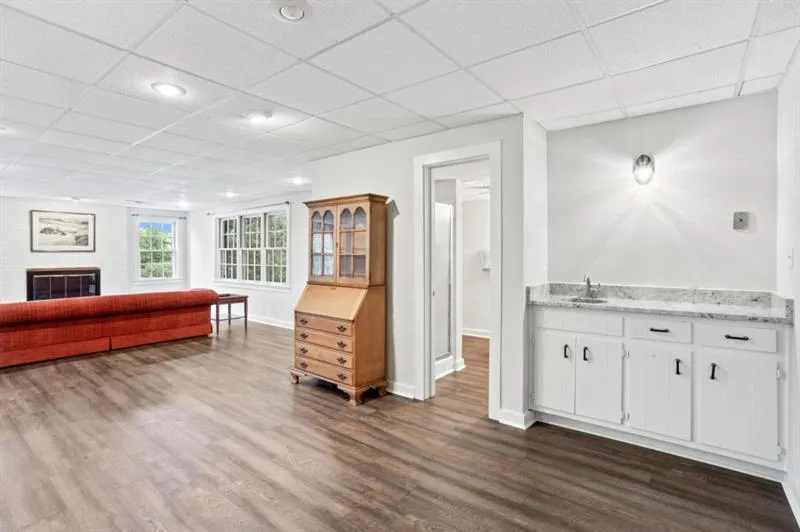 There is a full bathroom on the terrace level.